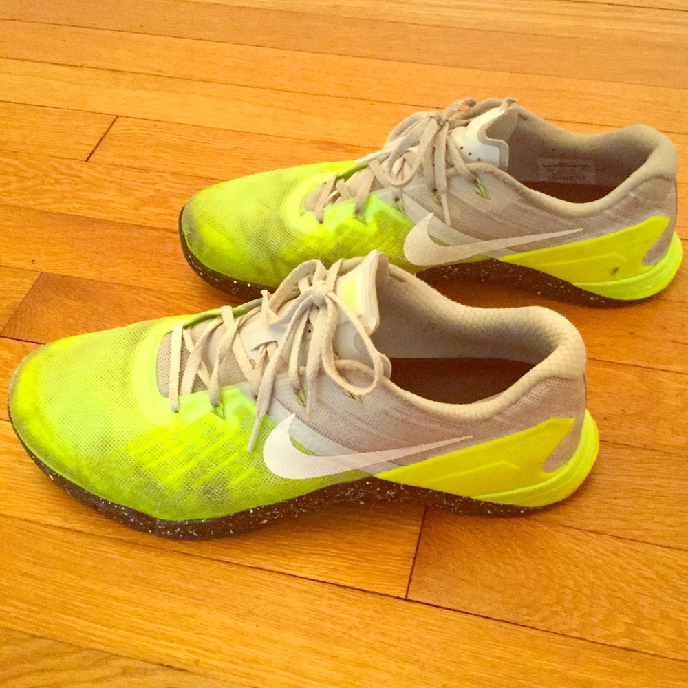 Nike Men’s Metcon 3 Size 12.5 Volt / Black